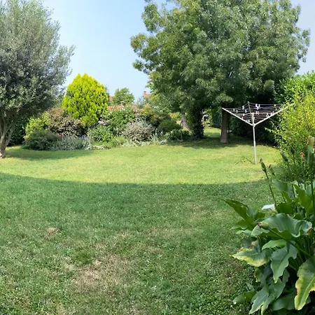 Sweet - 55m2 Appt, Garden, Swimming Pool, Parking בית הארחה *