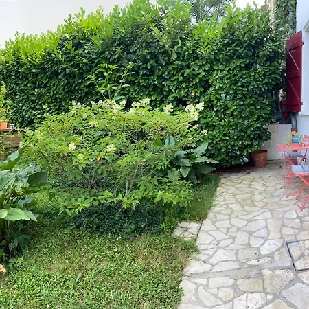 Sweet - 55m2 Appt, Garden, Swimming Pool, Parking