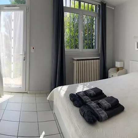 Sweet - 55m2 Appartment, Garden, Swimming Pool, Parking Konukevi *